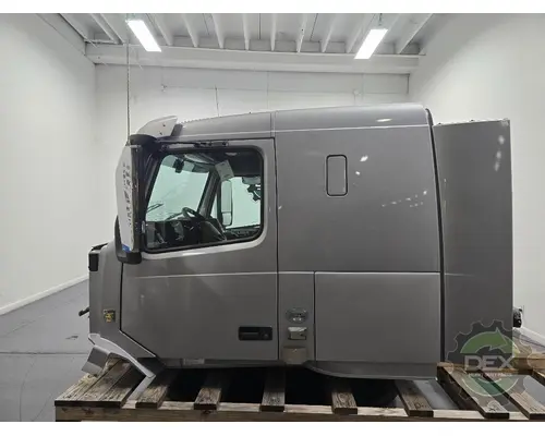 VOLVO VNL430 Cab