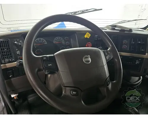 VOLVO VNL430 Cab