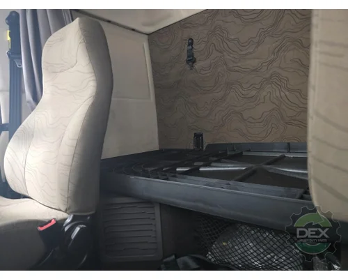 VOLVO VNL430 Cab