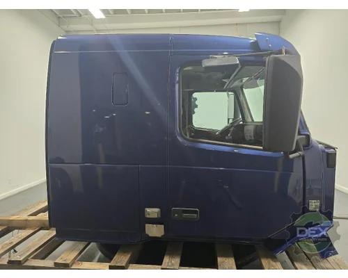 VOLVO VNL430 Cab