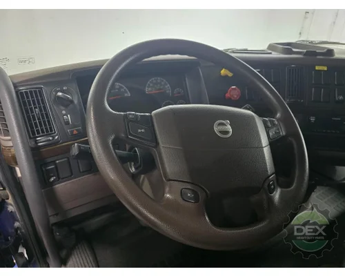 VOLVO VNL430 Cab