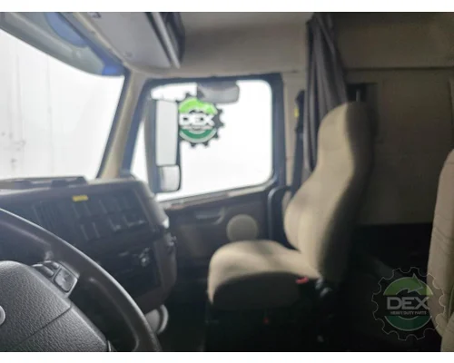 VOLVO VNL430 Cab