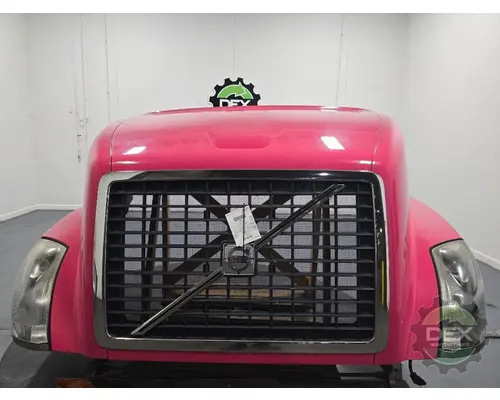 VOLVO VNL430 Hood