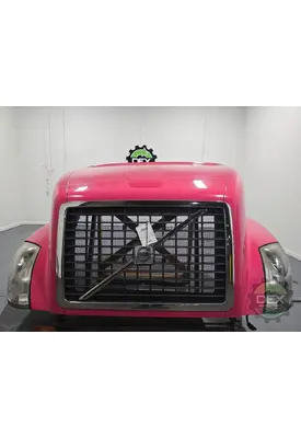 VOLVO VNL430 Hood