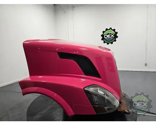 VOLVO VNL430 Hood