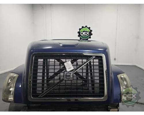 VOLVO VNL430 Hood