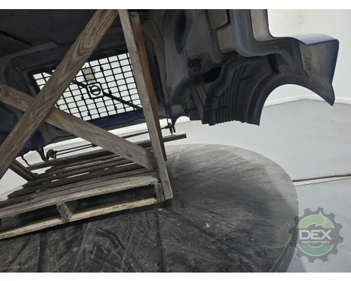 VOLVO VNL430 Hood
