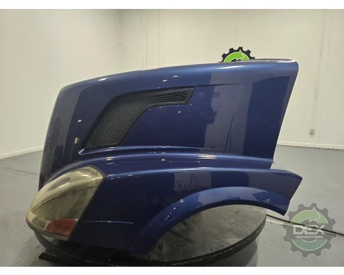 VOLVO VNL430 Hood