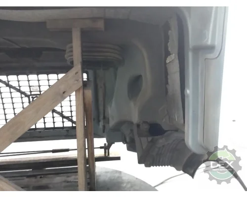 VOLVO VNL430 Hood