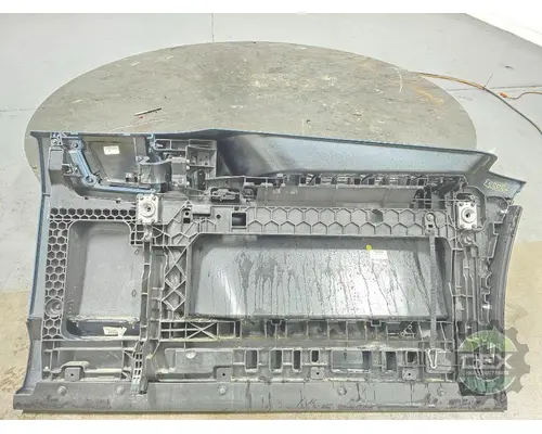 VOLVO VNL440 1644 bulb socket