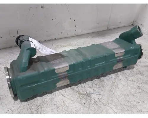 VOLVO VNL440 2932 cooler