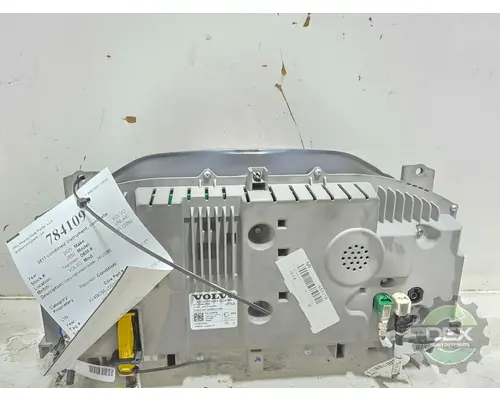 VOLVO VNL440 3811 combined instrument, complete