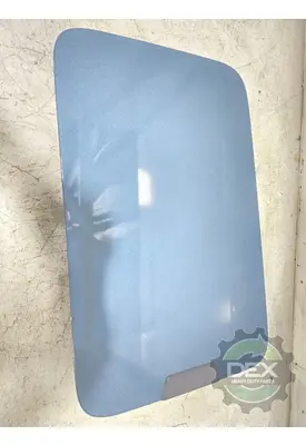 VOLVO VNL440 8371 hatch, easily opened