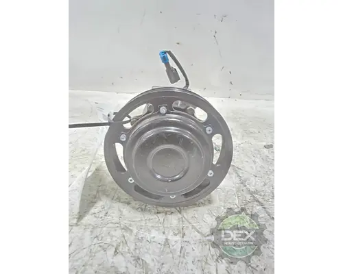 VOLVO VNL440 Air Conditioner Compressor
