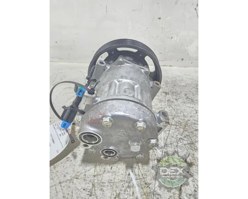 VOLVO VNL440 Air Conditioner Compressor