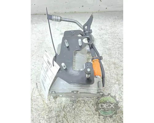 VOLVO VNL440 Air Conditioner Compressor