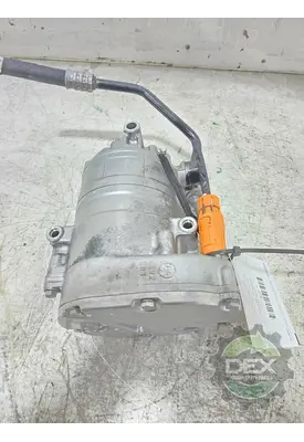 VOLVO VNL440 Air Conditioner Compressor