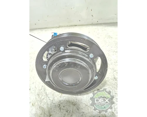 VOLVO VNL440 Air Conditioner Compressor