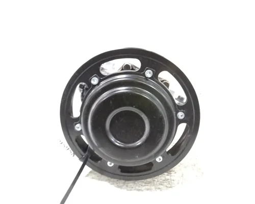 VOLVO VNL440 Air Conditioner Compressor