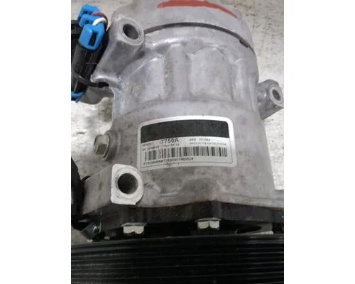 VOLVO VNL440 Air Conditioner Compressor