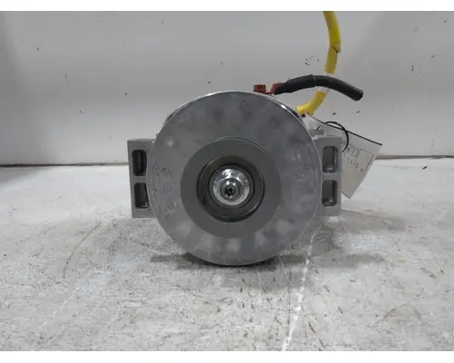 VOLVO VNL440 Alternator