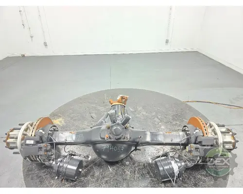 VOLVO VNL440 Axle Assembly, Rear (Single or Rear)