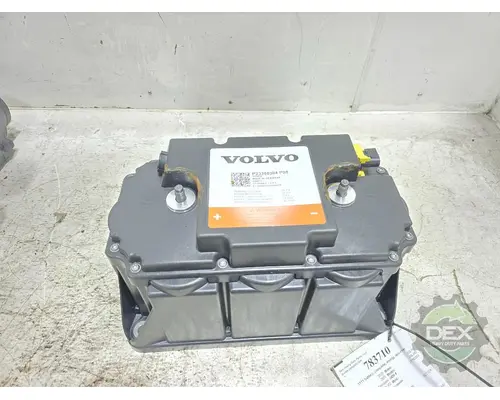 VOLVO VNL440 Battery