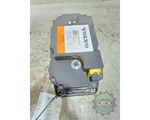 VOLVO VNL440 Battery
