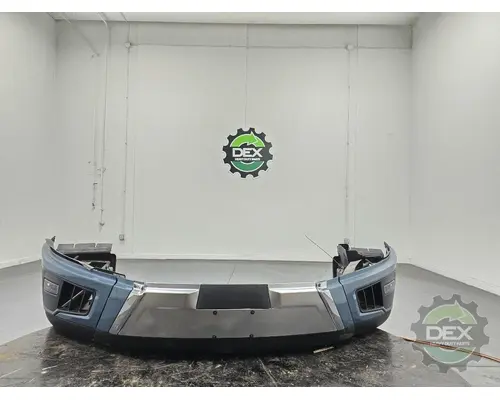 VOLVO VNL440 Bumper Assembly, Front