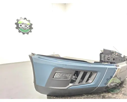 VOLVO VNL440 Bumper Assembly, Front