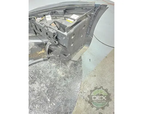 VOLVO VNL440 Bumper Assembly, Front