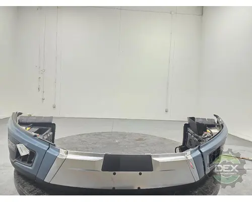 VOLVO VNL440 Bumper Assembly, Front