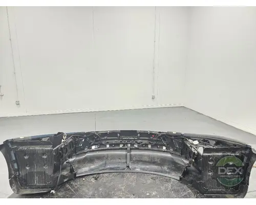 VOLVO VNL440 Bumper Assembly, Front