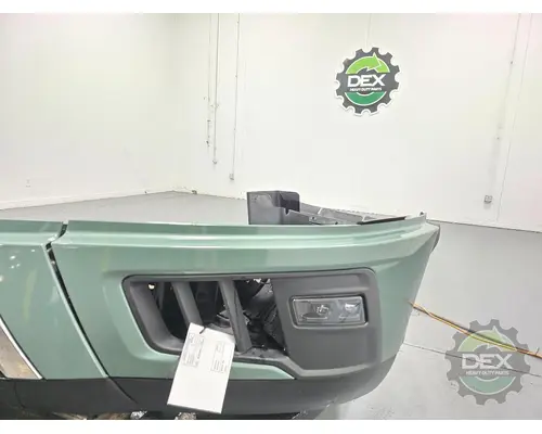 VOLVO VNL440 Bumper Assembly, Front