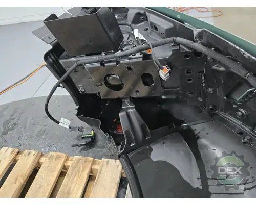 VOLVO VNL440 Bumper Assembly, Front