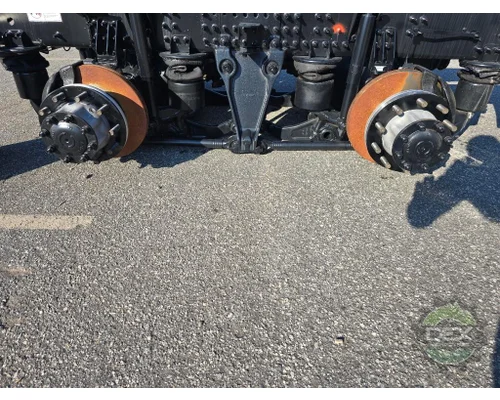 VOLVO VNL440 Cutoff Assembly (Housings & Suspension Only)