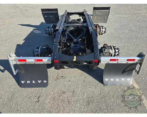 VOLVO VNL440 Cutoff Assembly (Housings & Suspension Only)