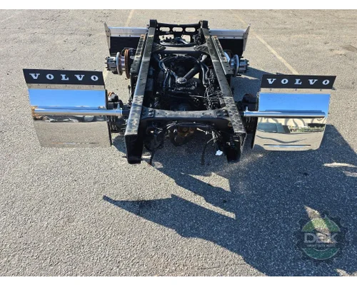 VOLVO VNL440 Cutoff Assembly (Housings & Suspension Only)