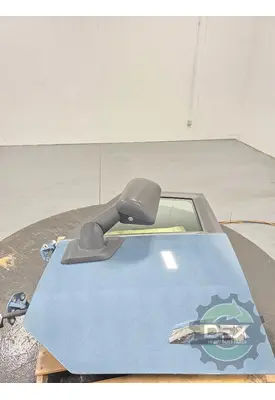 VOLVO VNL440 Door Assembly, Front