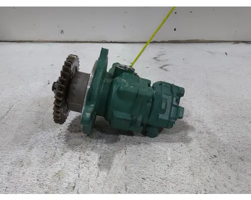 VOLVO VNL440 Power Steering Pump