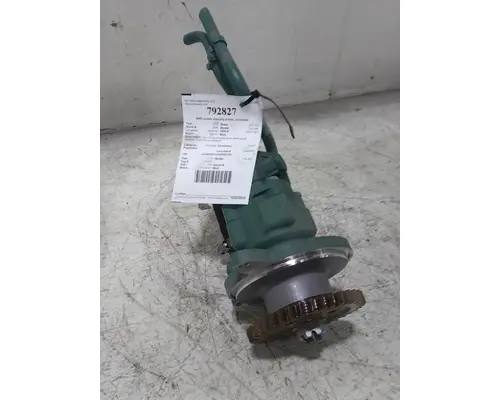 VOLVO VNL440 Power Steering Pump