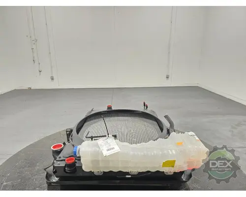 VOLVO VNL440 Radiator