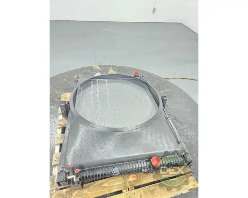 VOLVO VNL440 Radiator