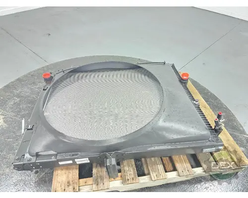 VOLVO VNL440 Radiator