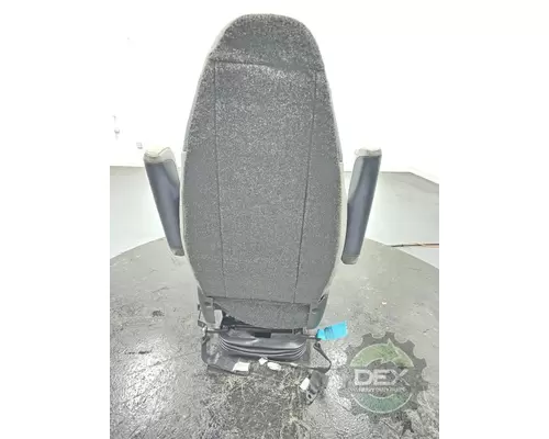 VOLVO VNL440 Seat, Front
