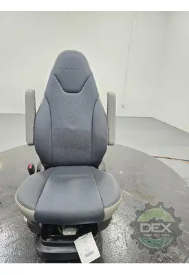 VOLVO VNL440 Seat, Front