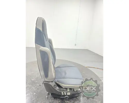 VOLVO VNL440 Seat, Front