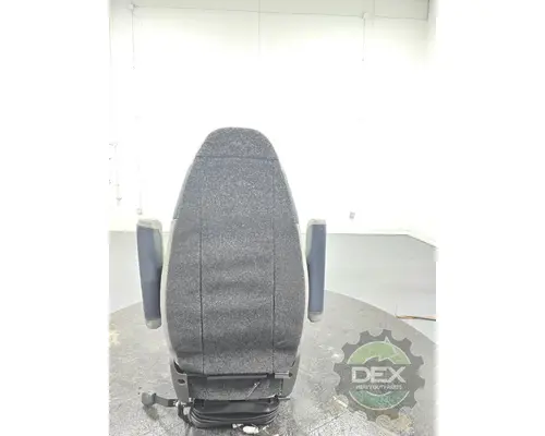 VOLVO VNL440 Seat, Front