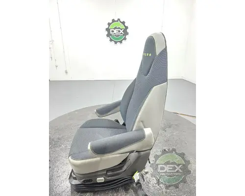 VOLVO VNL440 Seat, Front