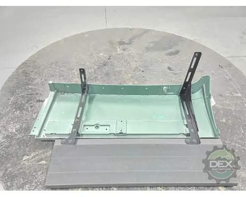 VOLVO VNL440 Spoiler, Front